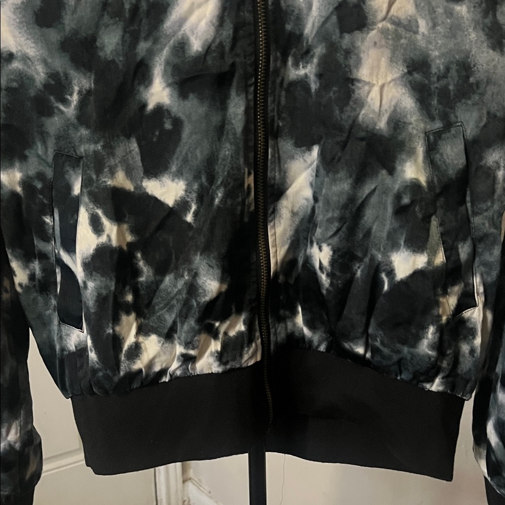 Stylish Tie-Dye Bomber Jacket in Black and White - Picture 2 of 7